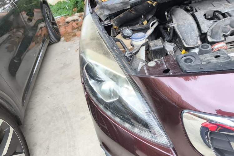 Used Peugeot 3008 2016 1.6THP Automatic Prestige Edition Right Front Headlight