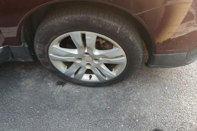 Used Peugeot 3008 2016 1.6THP Automatic Classic Edition Right Front Wheel Hub