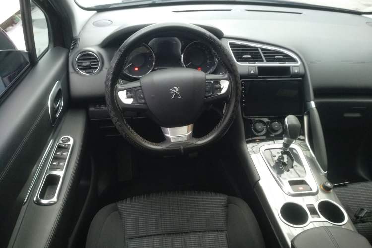 Used Peugeot 3008 2016 2.0L Automatic Classic Edition Steering Wheel