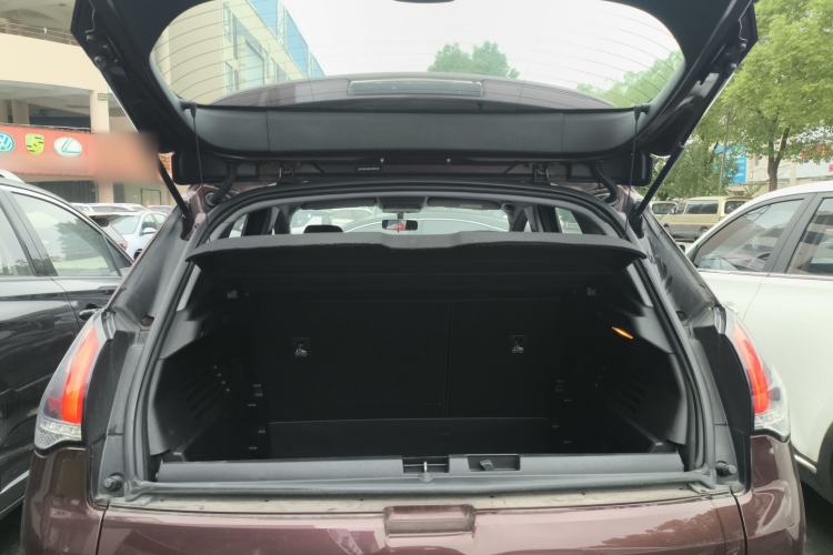 Used Peugeot 3008 2016 2.0L Automatic Classic Edition Trunk