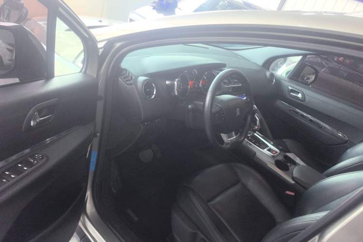 Used Peugeot 3008 2016 2.0L Automatic Classic Edition Driver Seat
