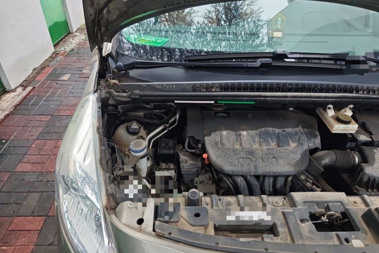 Used Peugeot 3008 2016 2.0L Automatic Standard Edition Engine Bay Right