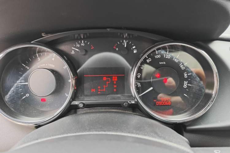 Used Peugeot 3008 2016 1.6THP Automatic Trend Edition Instrument Cluster