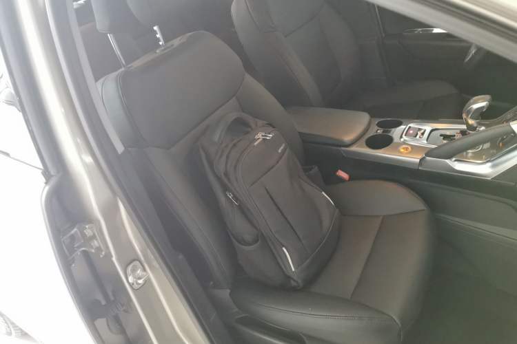 Used Peugeot 3008 2016 2.0L Automatic Classic Edition Right Front Seat