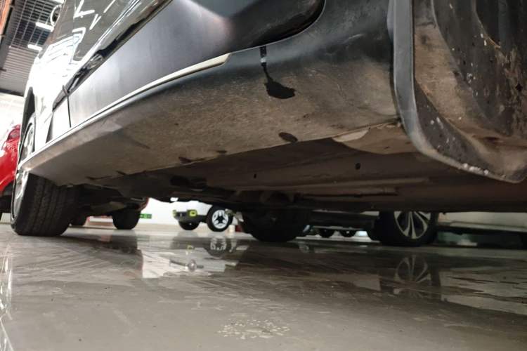 Used Peugeot 3008 2016 2.0L Automatic Standard Edition Right Side Sill