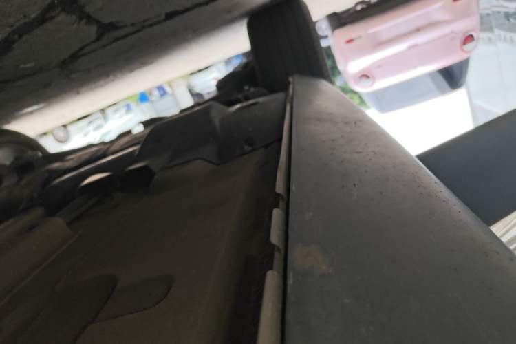 Used Peugeot 3008 2016 1.6THP Automatic Trend Edition Right Side Sill