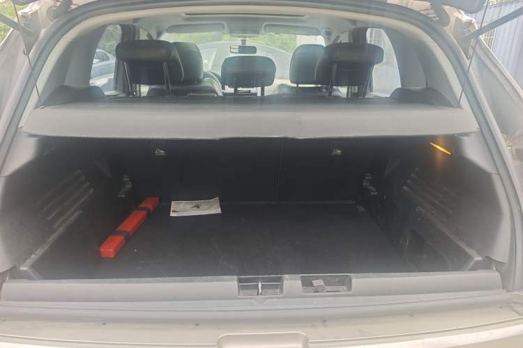 Used Peugeot 3008 2016 1.6THP Automatic Classic Edition Trunk