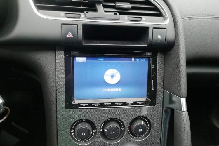 Used Peugeot 3008 2016 1.6THP Automatic Standard Edition Audio And AC Panel