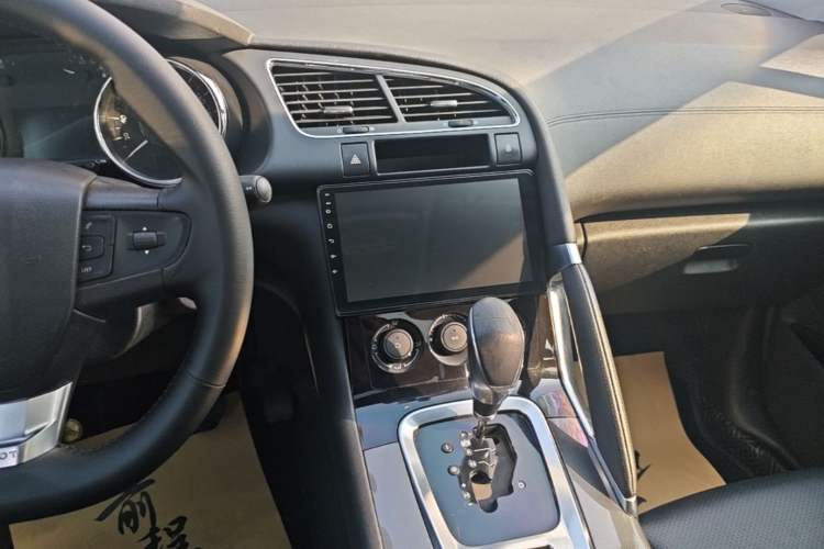 Used Peugeot 3008 2016 1.6THP Automatic Classic Edition Audio And AC Panel