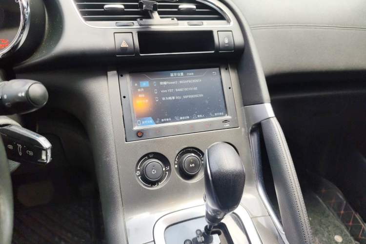 Used Peugeot 3008 2016 1.6THP Automatic Classic Edition Audio And AC Panel