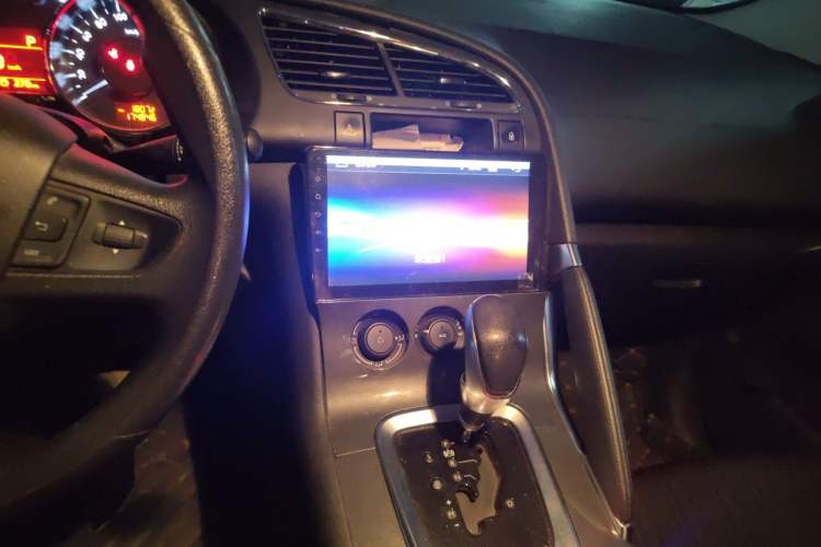 Used Peugeot 3008 2016 1.6THP Automatic Classic Edition Audio And AC Panel