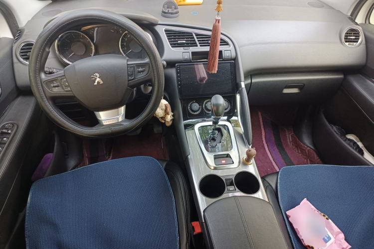 Used Peugeot 3008 2016 2.0L Automatic Classic Edition Center Console