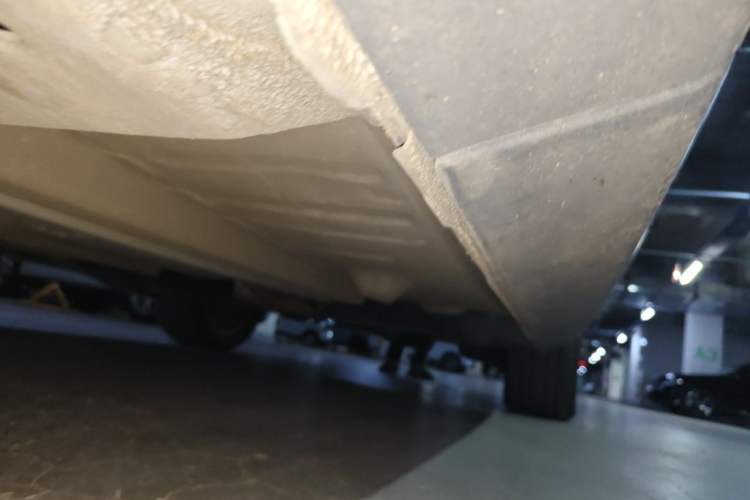 Used Peugeot 3008 2016 2.0L Automatic Classic Edition Chassis Front Left