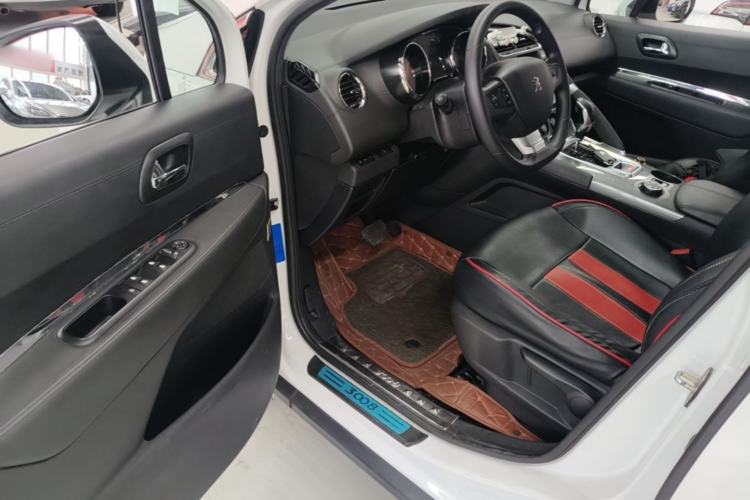 Used Peugeot 3008 2016 1.6THP Automatic Classic Edition Driver Seat