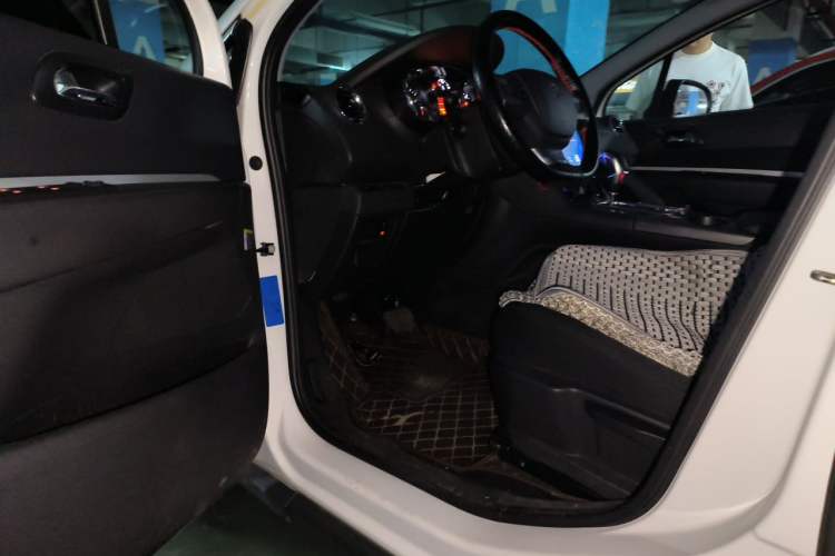 Used Peugeot 3008 2016 2.0L Automatic Classic Edition Driver Seat