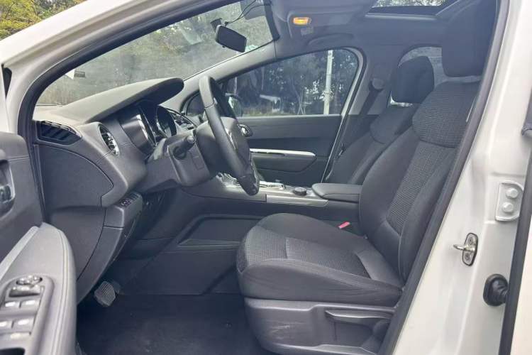 Used Peugeot 3008 2016 1.6THP Automatic Standard Edition Driver Seat