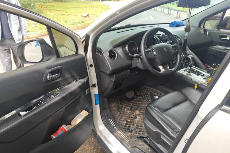 Used Peugeot 3008 2016 1.6THP Automatic Classic Edition Driver Seat