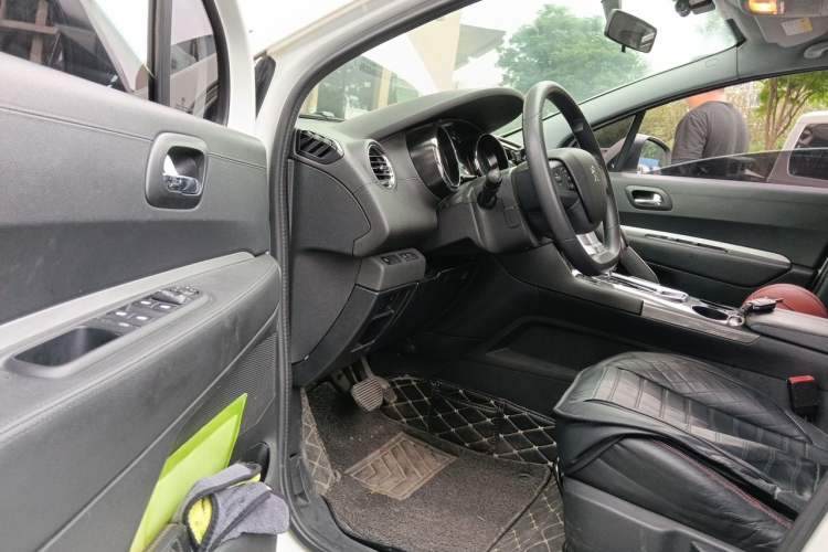 Used Peugeot 3008 2016 2.0L Automatic Classic Edition Driver Seat