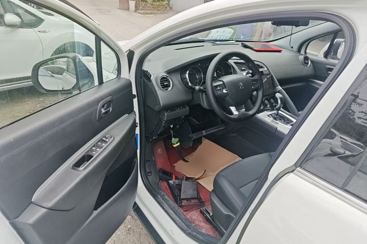 Used Peugeot 3008 2016 2.0L Automatic Classic Edition Driver Seat