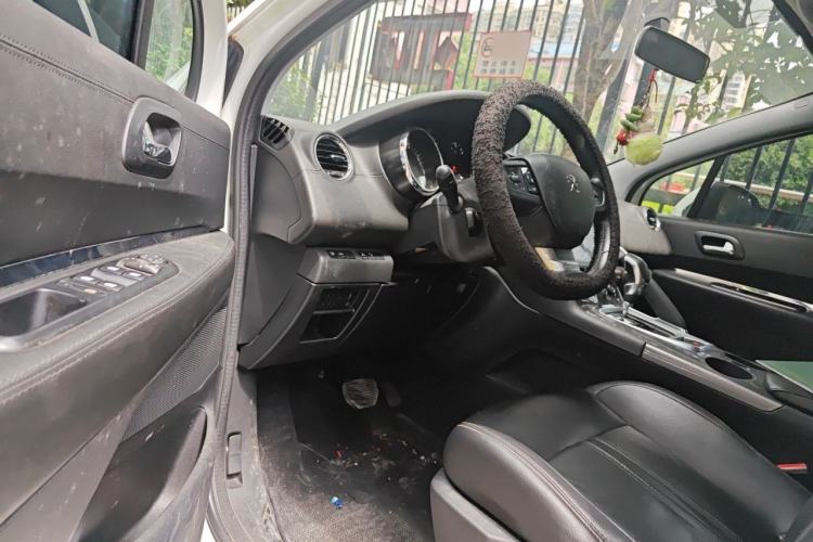 Used Peugeot 3008 2016 2.0L Automatic Trend Edition Driver Seat