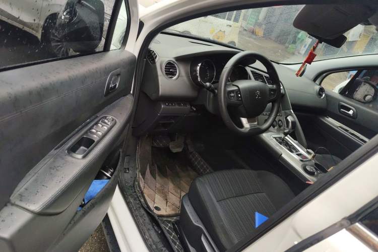 Used Peugeot 3008 2016 1.6THP Automatic Classic Edition Driver Seat