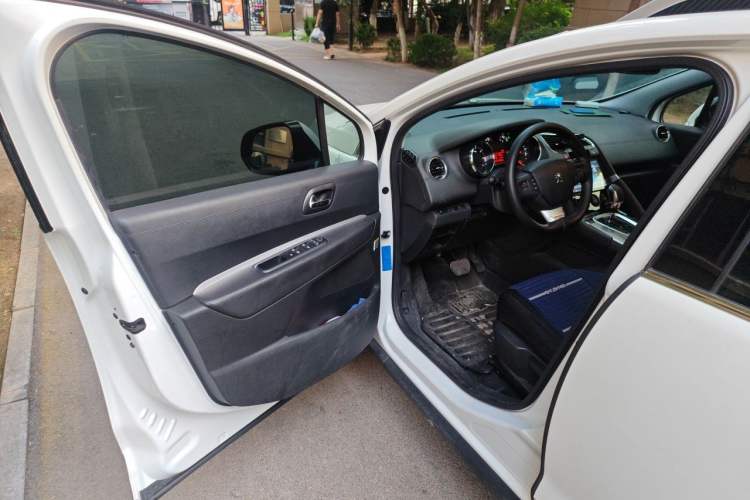 Used Peugeot 3008 2016 1.6THP Automatic Classic Edition Driver Seat