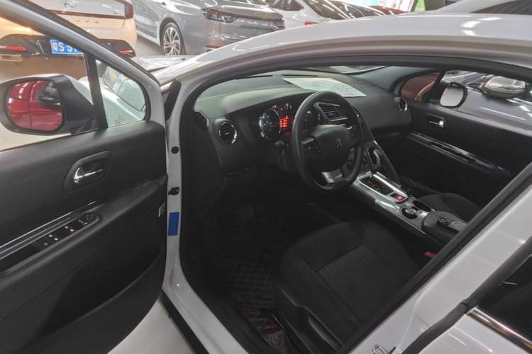 Used Peugeot 3008 2016 1.6THP Automatic Classic Edition Driver Seat