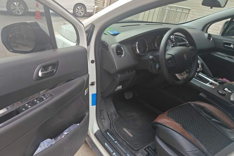 Used Peugeot 3008 2016 1.6THP Automatic Classic Edition Driver Seat