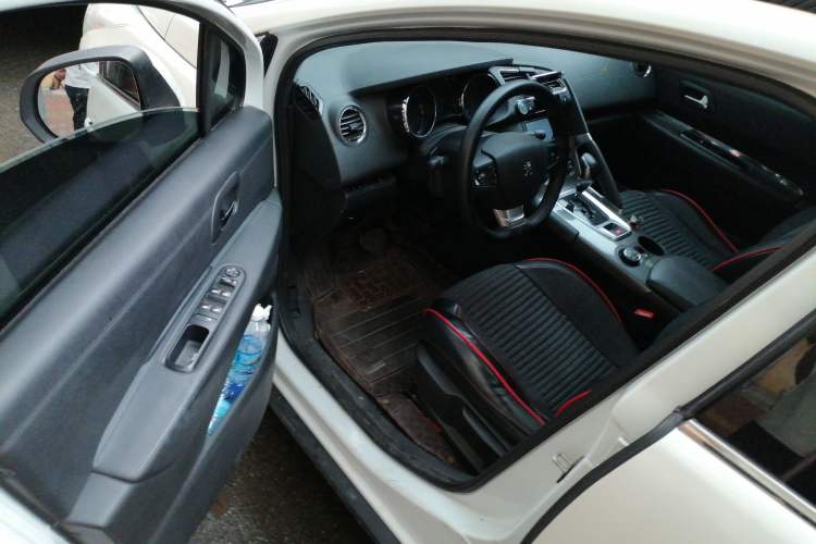Used Peugeot 3008 2016 1.6THP Automatic Classic Edition Driver Seat