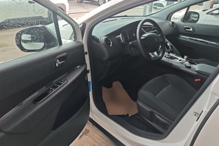 Used Peugeot 3008 2016 1.6THP Automatic Classic Edition Driver Seat