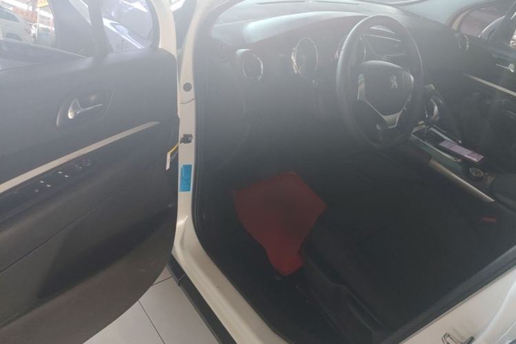 Used Peugeot 3008 2016 1.6THP Automatic Standard Edition Driver Seat