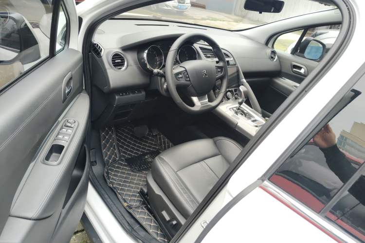 Used Peugeot 3008 2016 1.6THP Automatic Trend Edition Driver Seat