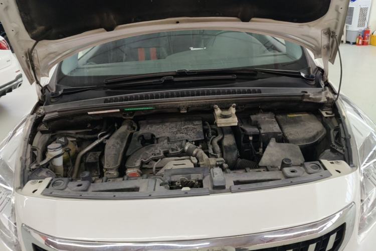 Used Peugeot 3008 2016 1.6THP Automatic Classic Edition Engine Bay