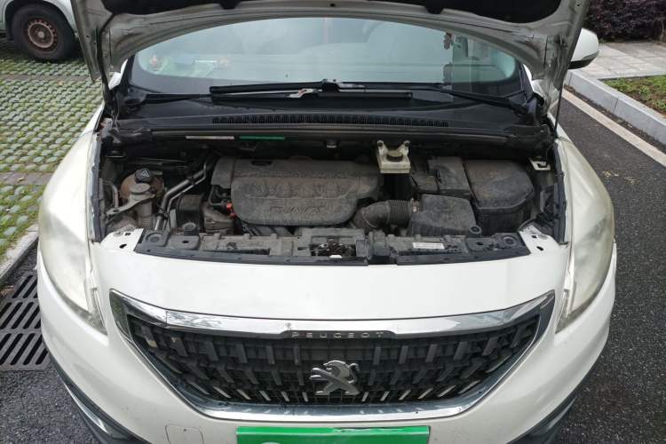 Used Peugeot 3008 2016 2.0L Automatic Classic Edition Engine Bay