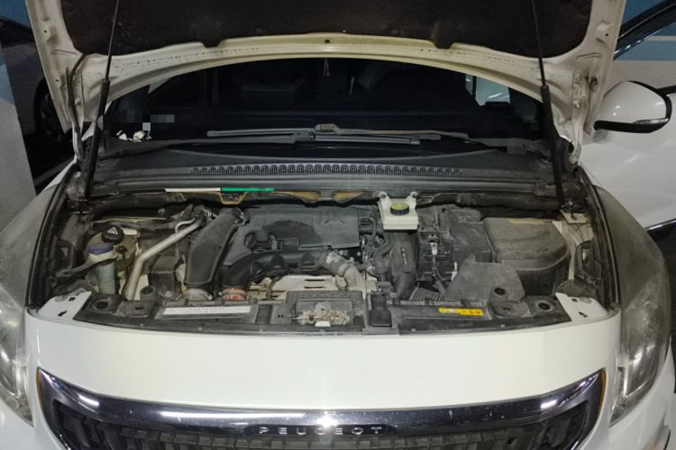 Used Peugeot 3008 2016 1.6THP Automatic Classic Edition Engine Bay