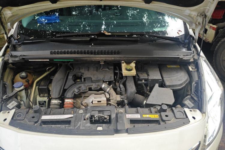 Used Peugeot 3008 2016 1.6THP Automatic Classic Edition Engine Bay
