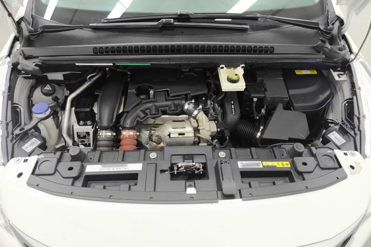 Used Peugeot 3008 2016 1.6THP Automatic Classic Edition Engine Bay