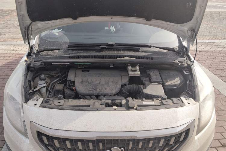 Used Peugeot 3008 2016 2.0L Automatic Standard Edition Engine Bay