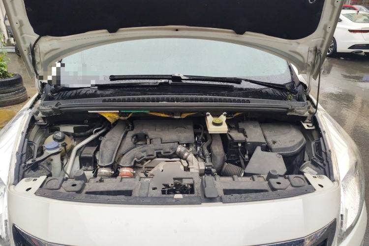 Used Peugeot 3008 2016 1.6THP Automatic Classic Edition Engine Bay