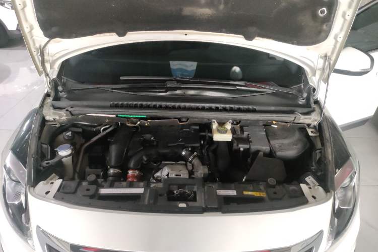 Used Peugeot 3008 2016 1.6THP Automatic Trend Edition Engine Bay