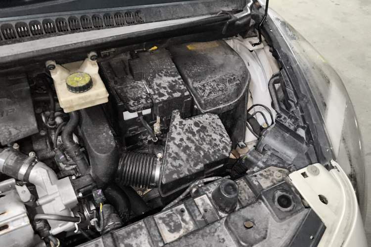 Used Peugeot 3008 2016 1.6THP Automatic Trend Edition Engine Bay Left