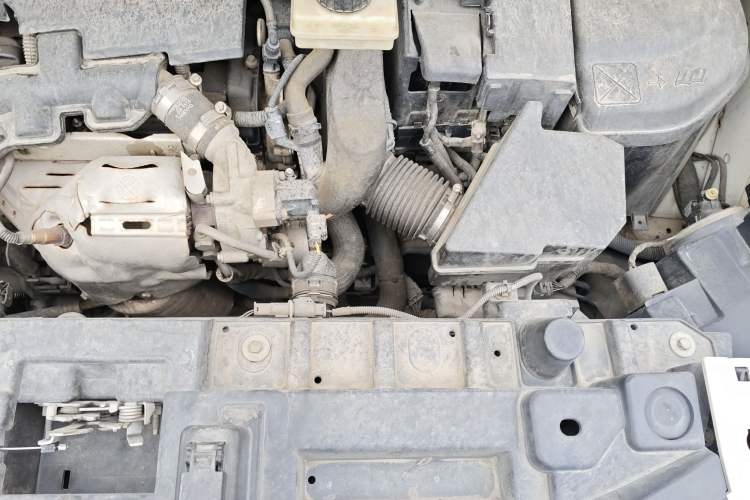Used Peugeot 3008 2016 1.6THP Automatic Standard Edition Engine Bay Left