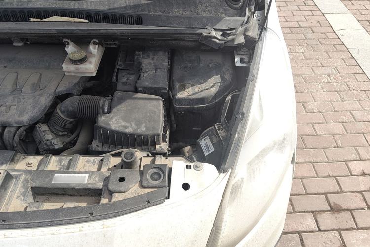 Used Peugeot 3008 2016 2.0L Automatic Standard Edition Engine Bay Left