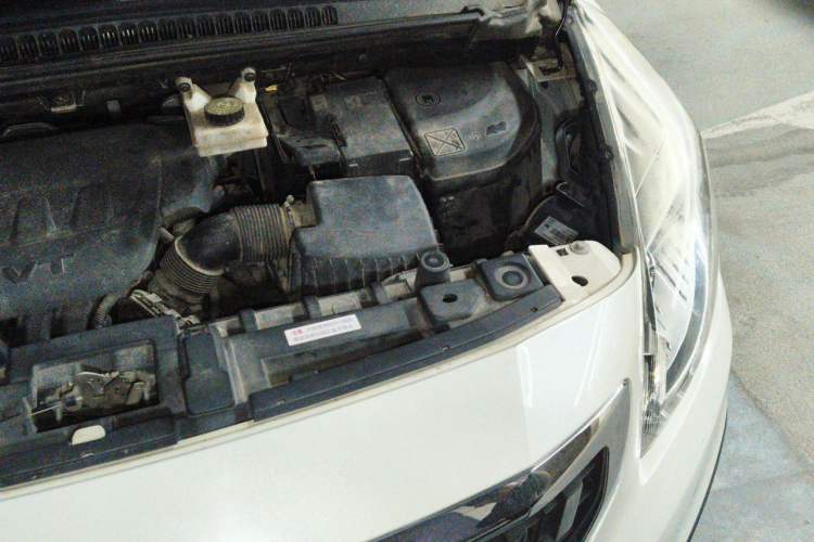 Used Peugeot 3008 2016 2.0L Automatic Classic Edition Engine Bay Left