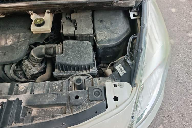 Used Peugeot 3008 2016 2.0L Automatic Standard Edition Engine Bay Left