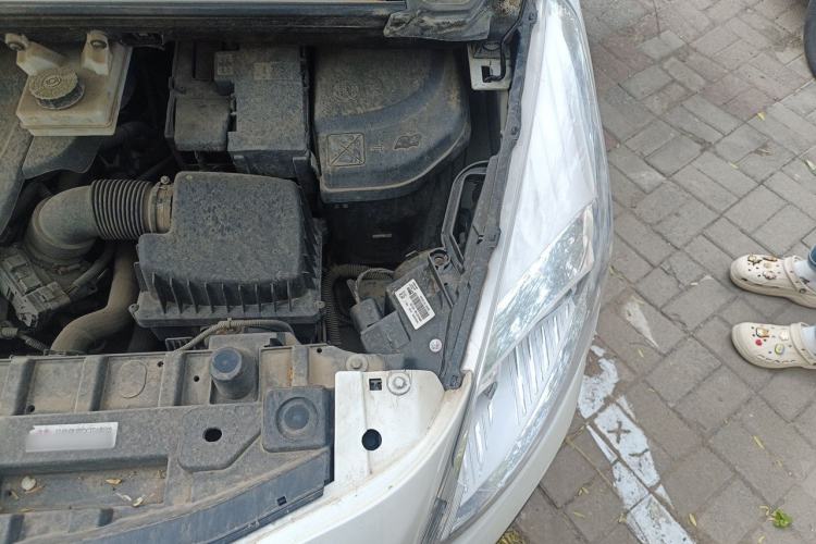 Used Peugeot 3008 2016 2.0L Automatic Classic Edition Engine Bay Left