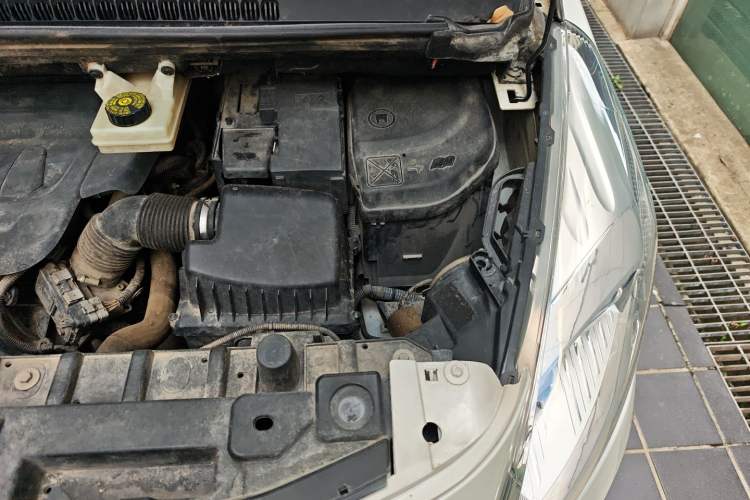 Used Peugeot 3008 2016 2.0L Automatic Classic Edition Engine Bay Left