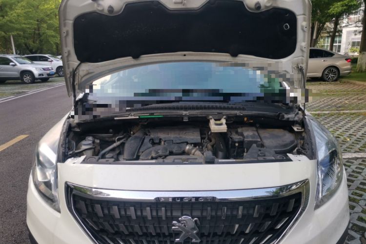 Used Peugeot 3008 2016 1.6THP Automatic Trend Edition Engine Bay