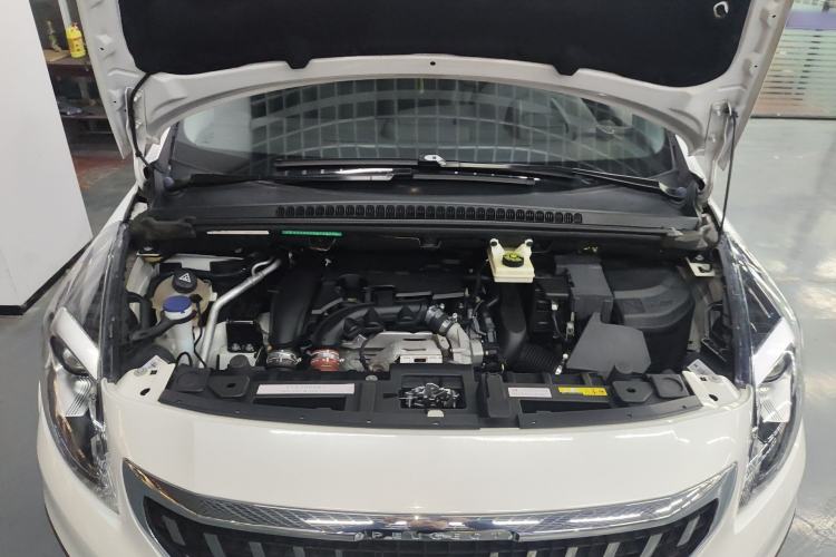 Used Peugeot 3008 2016 1.6THP Automatic Prestige Edition Engine Bay