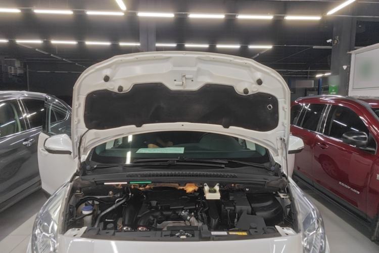 Used Peugeot 3008 2016 1.6THP Automatic Classic Edition Engine Bay
